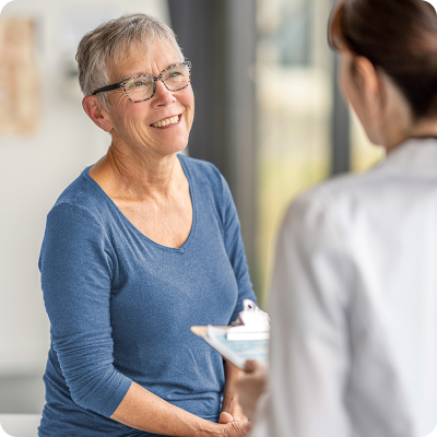 woman chatting with doctor 