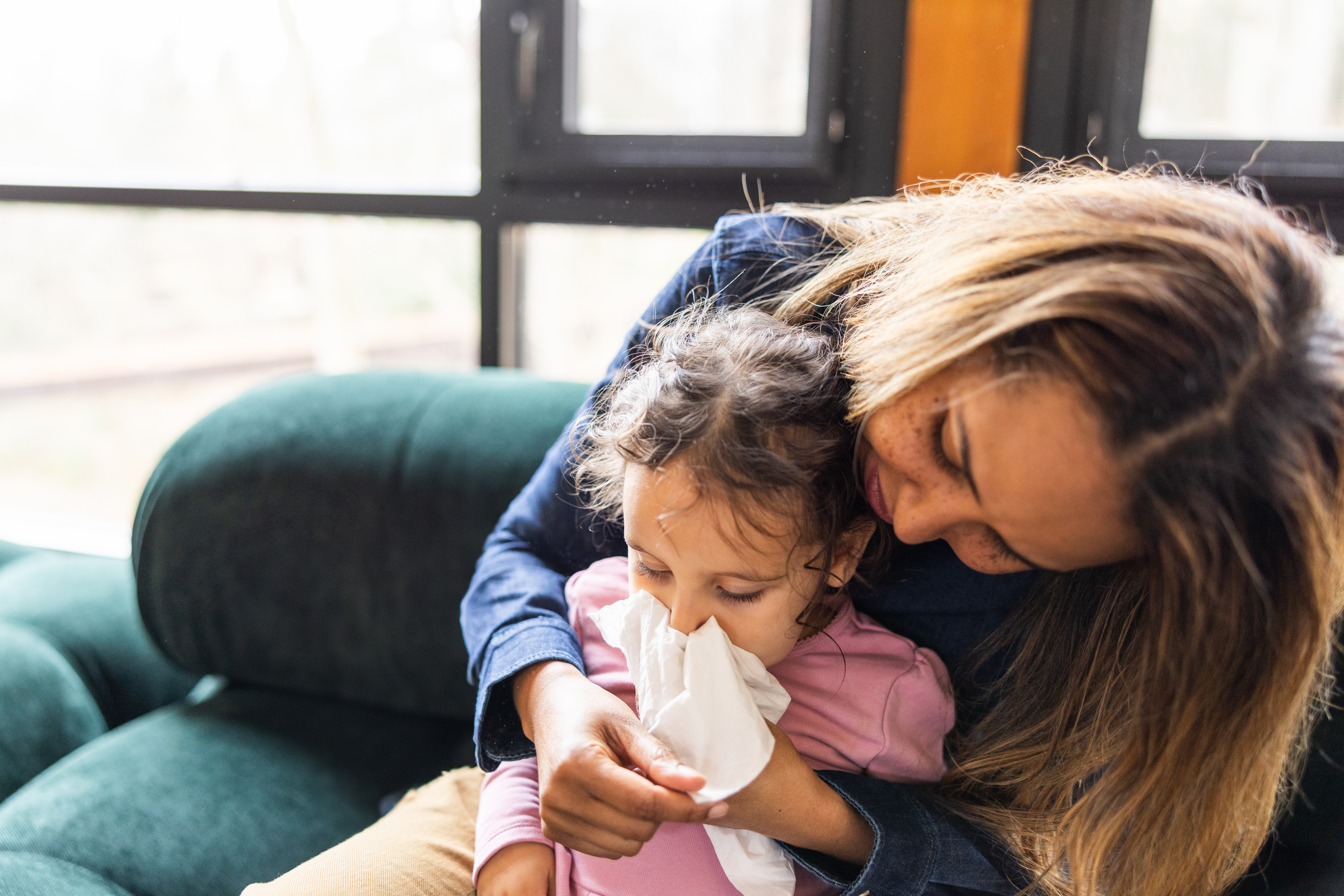 mom with child flu