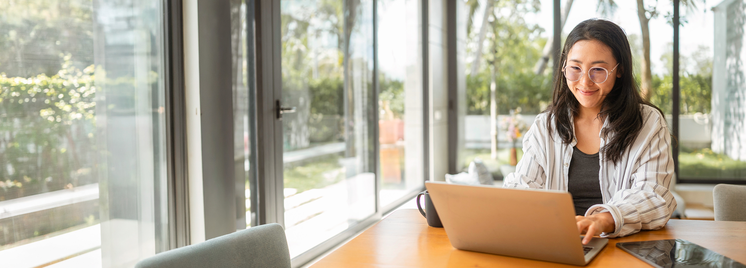 woman on laptop
